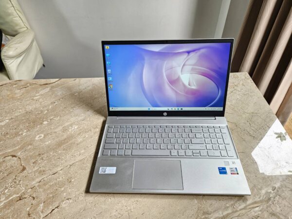 Notebook Pavilion 15-eg0518TU (4C8E1PA#AKL) i5-1135G7/16GB/1 TB SSD/15.6" FHD/Win11 Home คีย์บอร์ดไฟ เครื่องมือสอง